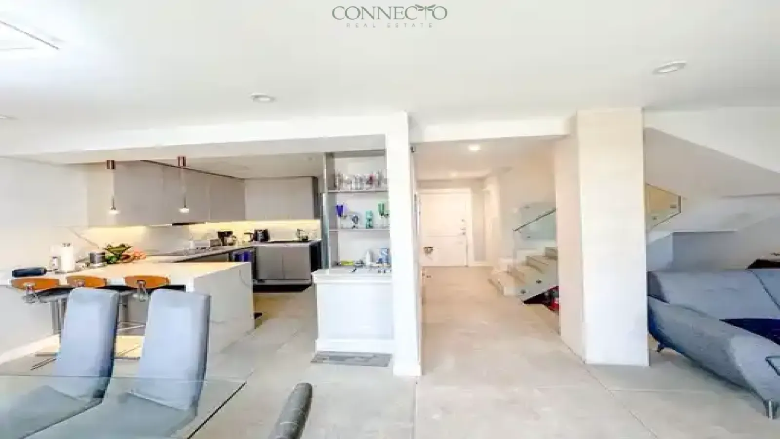 recently remodeled townhouse for rent Escazú, Bosque de las Lomas rental,3 bedroom rental Escazu, remodeled home for rent Costa Rica, gated community rental Escazú ,home office rental Escazú, expat rental Escazú, pet friendly rental Costa Rica, family home for rent Escazú, Escazú rental property 2700, townhouse remodelado en alquiler escazú, bosque de las lomas alquiler, alquiler 3 habitaciones escazú, casa remodelada en alquiler costa rica, condominio cerrado escazú alquiler, casa con oficina en alquiler escazú, alquiler para expatriados escazú, mascotas permitidas alquiler escazú, casa familiar escazú alquiler, propiedad en alquiler escazú 2700