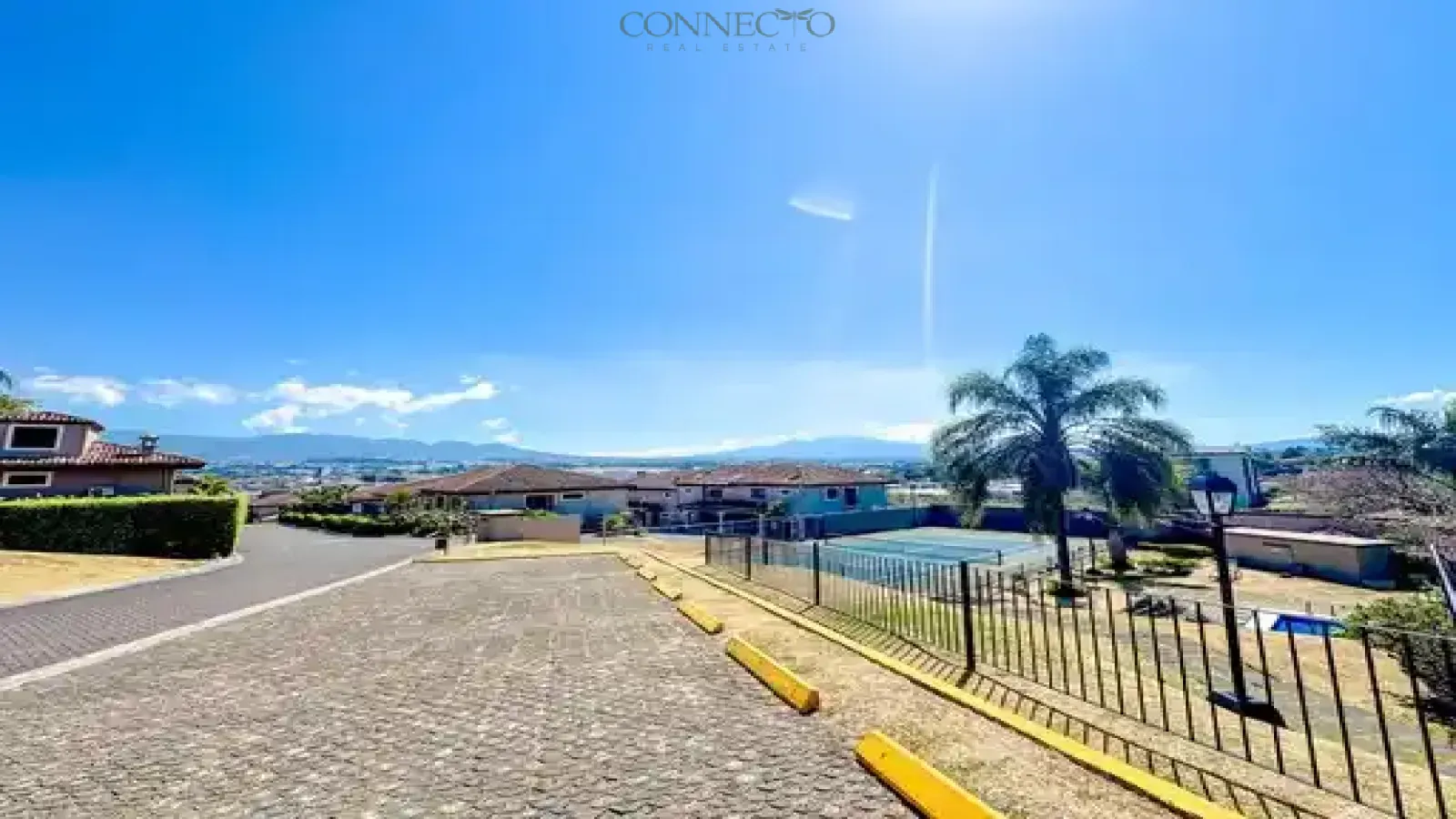 recently remodeled townhouse for rent Escazú, Bosque de las Lomas rental,3 bedroom rental Escazu, remodeled home for rent Costa Rica, gated community rental Escazú ,home office rental Escazú, expat rental Escazú, pet friendly rental Costa Rica, family home for rent Escazú, Escazú rental property 2700, townhouse remodelado en alquiler escazú, bosque de las lomas alquiler, alquiler 3 habitaciones escazú, casa remodelada en alquiler costa rica, condominio cerrado escazú alquiler, casa con oficina en alquiler escazú, alquiler para expatriados escazú, mascotas permitidas alquiler escazú, casa familiar escazú alquiler, propiedad en alquiler escazú 2700