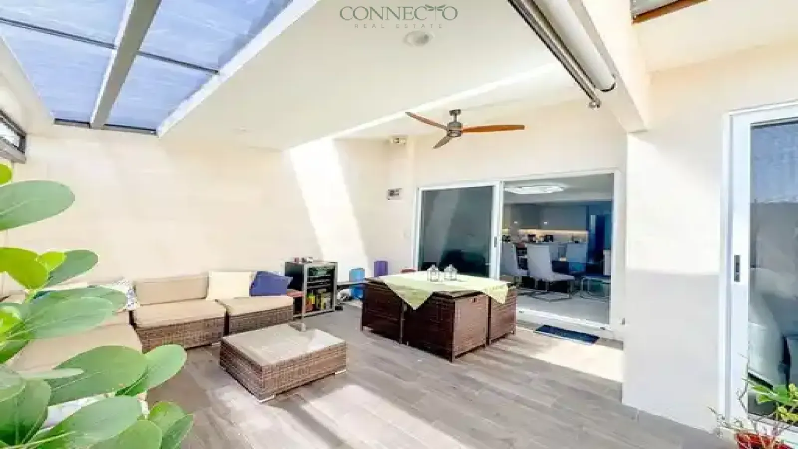 recently remodeled townhouse for rent Escazú, Bosque de las Lomas rental,3 bedroom rental Escazu, remodeled home for rent Costa Rica, gated community rental Escazú ,home office rental Escazú, expat rental Escazú, pet friendly rental Costa Rica, family home for rent Escazú, Escazú rental property 2700, townhouse remodelado en alquiler escazú, bosque de las lomas alquiler, alquiler 3 habitaciones escazú, casa remodelada en alquiler costa rica, condominio cerrado escazú alquiler, casa con oficina en alquiler escazú, alquiler para expatriados escazú, mascotas permitidas alquiler escazú, casa familiar escazú alquiler, propiedad en alquiler escazú 2700