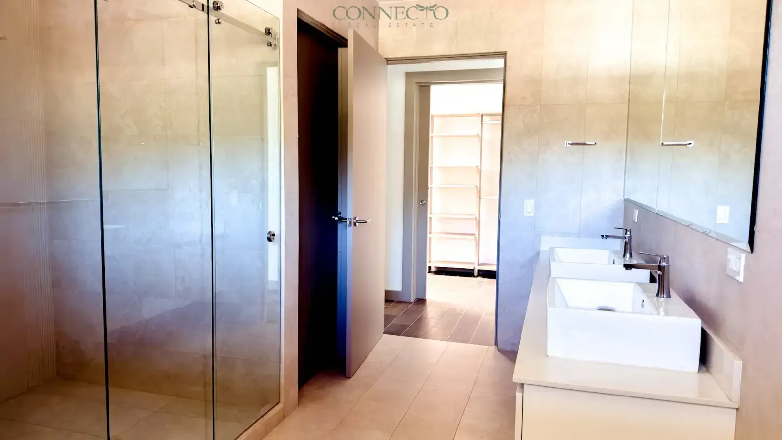 penthouse en venta escazú costa rica, apartamento de lujo escazú, propiedad centro escazú venta, penthouse vistas montaña costa rica, apartamento 4 habitaciones escazú, penthouse grande escazú, bienes raices lujo escazú, penthouse con oficina costa rica, inversion inmobiliaria escazú, comprar apartamento escazú costa rica, penthouse for sale Escazú Costa Rica, luxury apartment Escazú, downtown Escazú property for sale, mountain view penthouse Costa Rica, 4 bedroom apartment Escazú, large penthouse Escazú, Escazú real estate luxury, penthouse with office Costa Rica, investment property Escazú, buy apartment Escazú Costa Rica