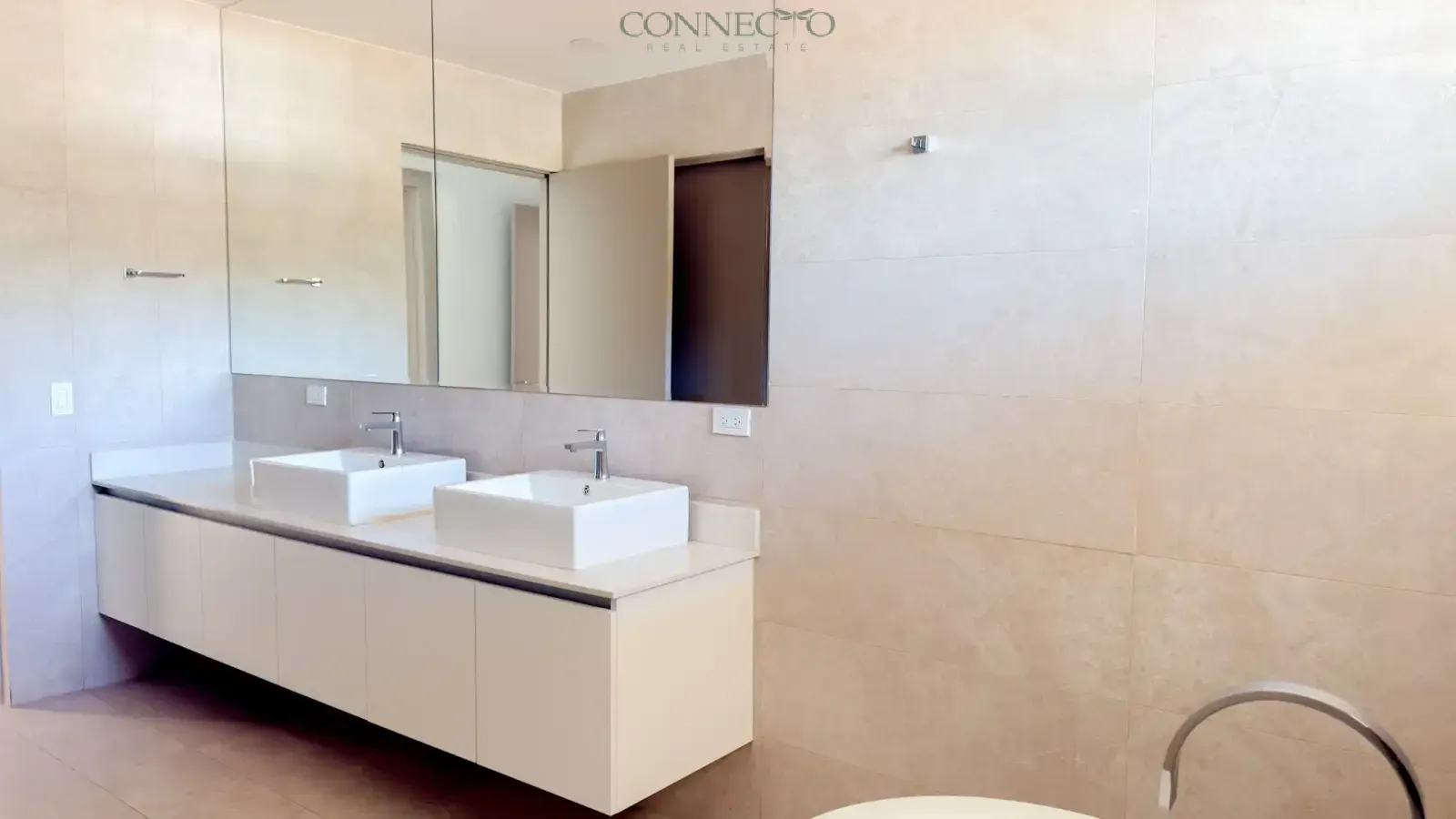 penthouse en venta escazú costa rica, apartamento de lujo escazú, propiedad centro escazú venta, penthouse vistas montaña costa rica, apartamento 4 habitaciones escazú, penthouse grande escazú, bienes raices lujo escazú, penthouse con oficina costa rica, inversion inmobiliaria escazú, comprar apartamento escazú costa rica, penthouse for sale Escazú Costa Rica, luxury apartment Escazú, downtown Escazú property for sale, mountain view penthouse Costa Rica, 4 bedroom apartment Escazú, large penthouse Escazú, Escazú real estate luxury, penthouse with office Costa Rica, investment property Escazú, buy apartment Escazú Costa Rica