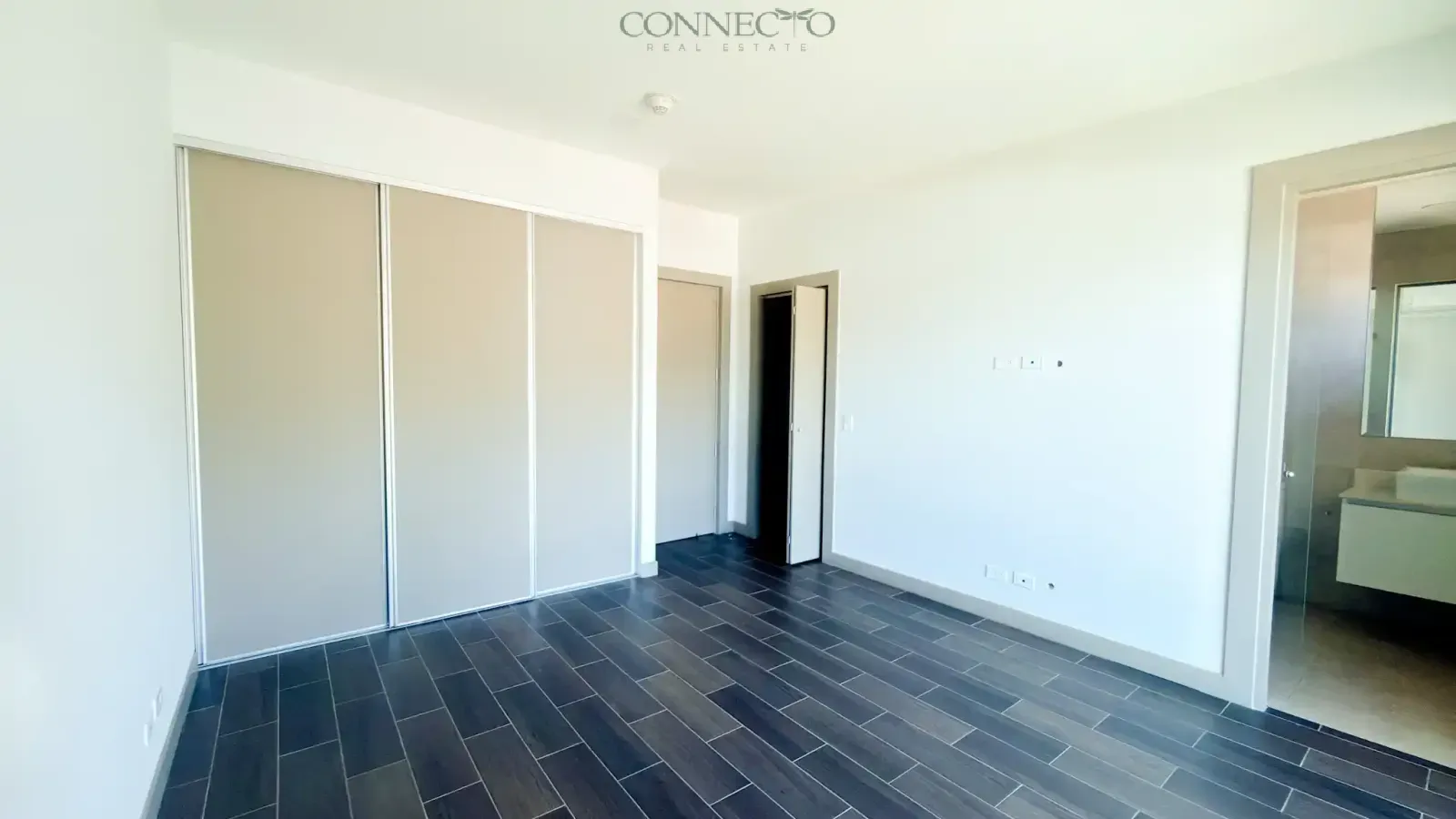 penthouse en venta escazú costa rica, apartamento de lujo escazú, propiedad centro escazú venta, penthouse vistas montaña costa rica, apartamento 4 habitaciones escazú, penthouse grande escazú, bienes raices lujo escazú, penthouse con oficina costa rica, inversion inmobiliaria escazú, comprar apartamento escazú costa rica, penthouse for sale Escazú Costa Rica, luxury apartment Escazú, downtown Escazú property for sale, mountain view penthouse Costa Rica, 4 bedroom apartment Escazú, large penthouse Escazú, Escazú real estate luxury, penthouse with office Costa Rica, investment property Escazú, buy apartment Escazú Costa Rica