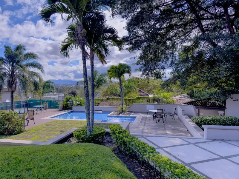 Escazú, San Jose, 3 Bedrooms Bedrooms, ,2 BathroomsBathrooms, 270 m&sup2; sqr meters,268 m&sup2;sqr meters, Condominium House,For Rent,1187