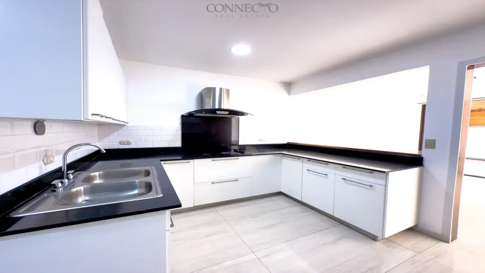Escazú, San Jose, 3 Bedrooms Bedrooms, ,2 BathroomsBathrooms, 270 m&sup2; sqr meters,268 m&sup2;sqr meters, Condominium House,For Rent,1187