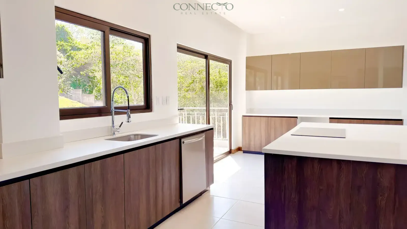 Santa Ana, San Jose, 4 Bedrooms Bedrooms, ,3 BathroomsBathrooms, 360 m&sup2; sqr meters,360 m&sup2;sqr meters, Apartment,For Sale,1194