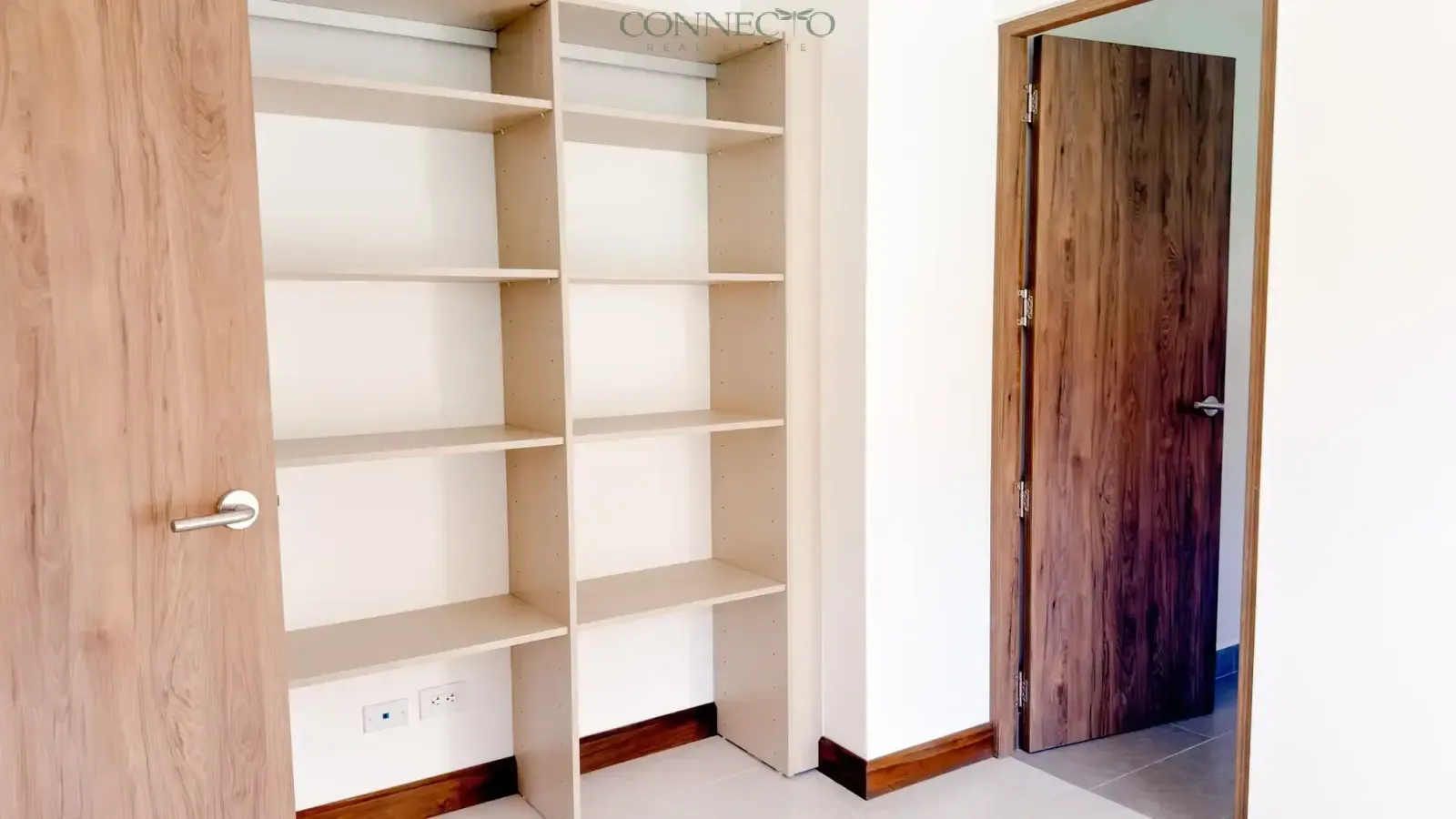 Santa Ana, San Jose, 4 Bedrooms Bedrooms, ,3 BathroomsBathrooms, 360 m&sup2; sqr meters,360 m&sup2;sqr meters, Apartment,For Sale,1194