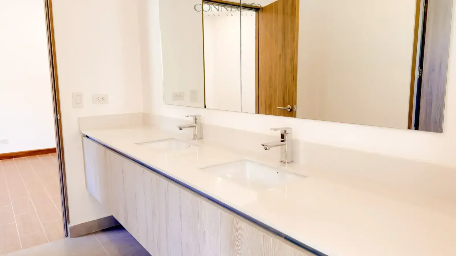 Santa Ana, San Jose, 4 Bedrooms Bedrooms, ,3 BathroomsBathrooms, 360 m&sup2; sqr meters,360 m&sup2;sqr meters, Apartment,For Sale,1194