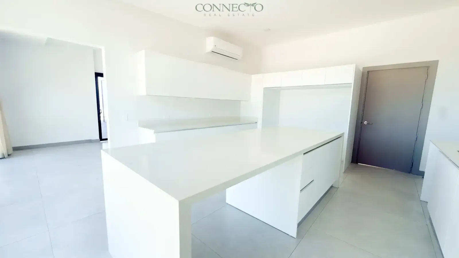 penthouse for sale Escazú Costa Rica, luxury apartment Escazú, downtown Escazú property for sale, mountain view penthouse Costa Rica, 4 bedroom apartment Escazú, large penthouse Escazú, Escazú real estate luxury, penthouse with office Costa Rica, investment property Escazú, buy apartment Escazú Costa Ricapenthouse venta escazú · apartamento lujo escazú · centro escazú propiedad venta · vistas montaña penthouse costa rica · 4 habitaciones escazú · oficina casa escazú · bienes raices escazú 850000 · penthouse condominio escazú
