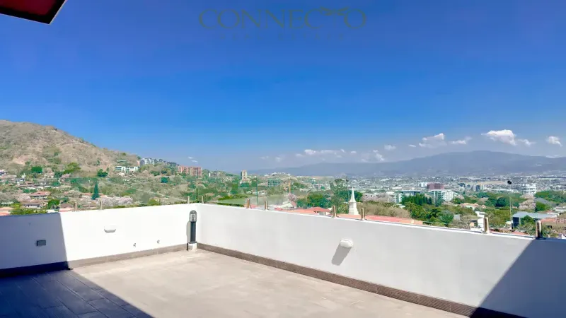 penthouse for sale Escazú Costa Rica, luxury apartment Escazú, downtown Escazú property for sale, mountain view penthouse Costa Rica, 4 bedroom apartment Escazú, large penthouse Escazú, Escazú real estate luxury, penthouse with office Costa Rica, investment property Escazú, buy apartment Escazú Costa Ricapenthouse venta escazú · apartamento lujo escazú · centro escazú propiedad venta · vistas montaña penthouse costa rica · 4 habitaciones escazú · oficina casa escazú · bienes raices escazú 850000 · penthouse condominio escazú
