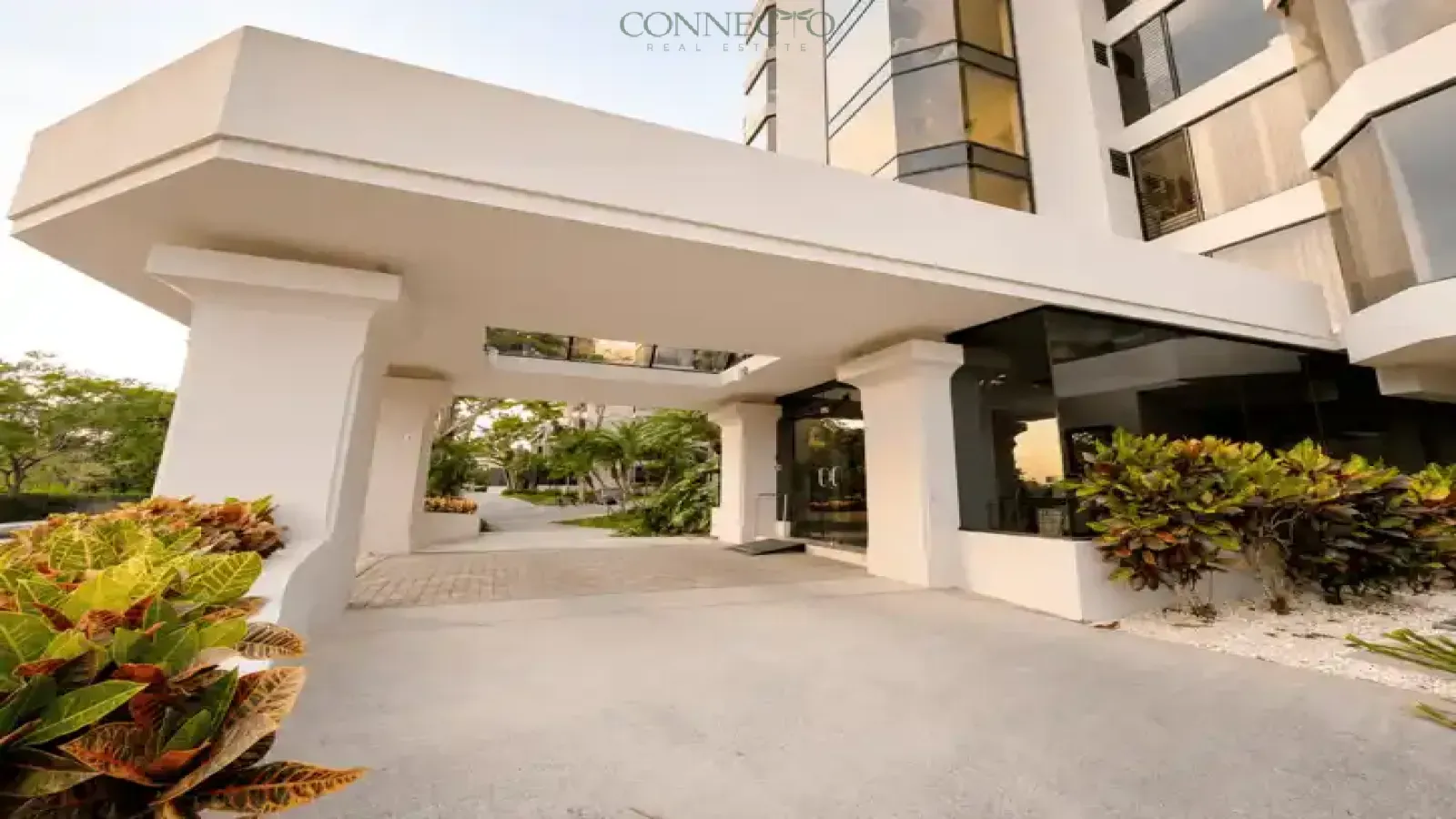 Luxury apartment for sale Escazú Costa Rica, remodeled apartment Escazú, condo for sale Escazú, Torre Altos de Mayorca apartment, luxury real estate Escazú, apartment with city views Costa Rica, apartment with mountain views Escazú, Costa Rica investment property, luxury condominium San José Costa Rica, expat-friendly housing Escazú, premium apartment Escazú Costa Rica, real estate investment Costa Rica, Apartamento de lujo en venta en Escazú Costa Rica, apartamento remodelado en Escazú, condominio en venta en Escazú, apartamento en Torre Altos de Mayorca, bienes raíces de lujo en Escazú, apartamento con vista a la ciudad en Costa Rica, apartamento con vista a las montañas en Escazú, propiedad de inversión en Costa Rica, condominio de lujo en San José Costa Rica, vivienda ideal para expatriados en Escazú, apartamento premium en Escazú Costa Rica, inversión inmobiliaria en Costa Rica, apartamento exclusivo en Escazú, apartamento de una sola planta en Escazú, apartamento familiar en Escazú, bienes raíces en Escazú San José, propiedad residencial de lujo en Escazú, apartamento con amenidades en Escazú, inversión inmobiliaria de alta plusvalía en Escazú, apartamento cerca de comercios y servicios en Escazú, condominio con seguridad 24/7 en Escazú, apartamento con acabados modernos en Escazú, propiedad para expatriados en Costa Rica, apartamento en comunidad exclusiva de Escazú, bienes raíces premium en Costa Rica.