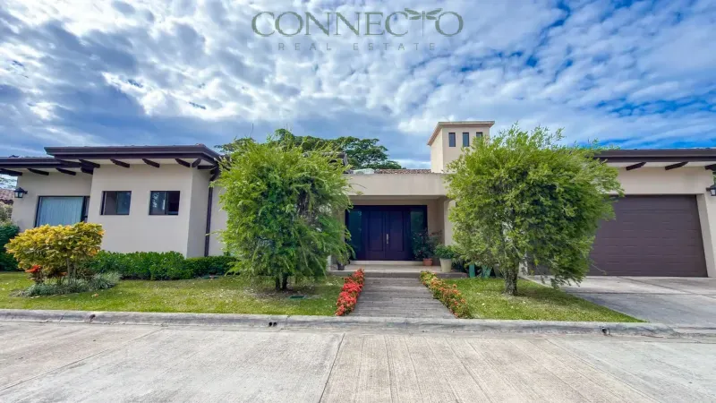 Serena House Lindora, house for sale in Lindora Costa Rica, single-level home for sale Lindora, one-story home Lindora, family home for sale Santa Ana, gated community home Lindora, three-bedroom home Lindora, home with en-suite bedrooms Costa Rica, house with terrace Lindora, luxury real estate Lindora, Santa Ana Costa Rica real estate, homes for sale near Route 27, expat family home Costa Rica, secure community home Santa Ana, Connecto Real Estate
Español
Casa Serena  Lindora, casa en venta en Lindora Costa Rica, casa de un nivel en Lindora, casa de una planta en venta Lindora, casa familiar en venta Santa Ana, casa en condominio Lindora, casa de tres dormitorios Lindora, casa con baños privados Costa Rica, casa con terraza Lindora, bienes raíces Lindora, propiedades en venta Santa Ana Costa Rica, casa cerca de Ruta 27, casa para expatriados Costa Rica, casa en comunidad segura Santa Ana, Connecto Real Estate