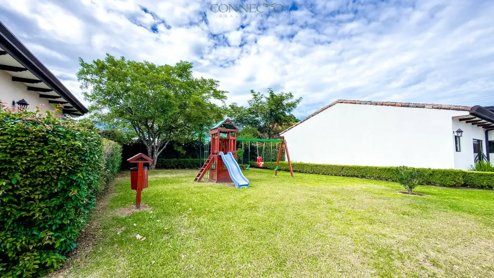 Serena House Lindora, house for sale in Lindora Costa Rica, single-level home for sale Lindora, one-story home Lindora, family home for sale Santa Ana, gated community home Lindora, three-bedroom home Lindora, home with en-suite bedrooms Costa Rica, house with terrace Lindora, luxury real estate Lindora, Santa Ana Costa Rica real estate, homes for sale near Route 27, expat family home Costa Rica, secure community home Santa Ana, Connecto Real Estate
Español
Casa Serena  Lindora, casa en venta en Lindora Costa Rica, casa de un nivel en Lindora, casa de una planta en venta Lindora, casa familiar en venta Santa Ana, casa en condominio Lindora, casa de tres dormitorios Lindora, casa con baños privados Costa Rica, casa con terraza Lindora, bienes raíces Lindora, propiedades en venta Santa Ana Costa Rica, casa cerca de Ruta 27, casa para expatriados Costa Rica, casa en comunidad segura Santa Ana, Connecto Real Estate