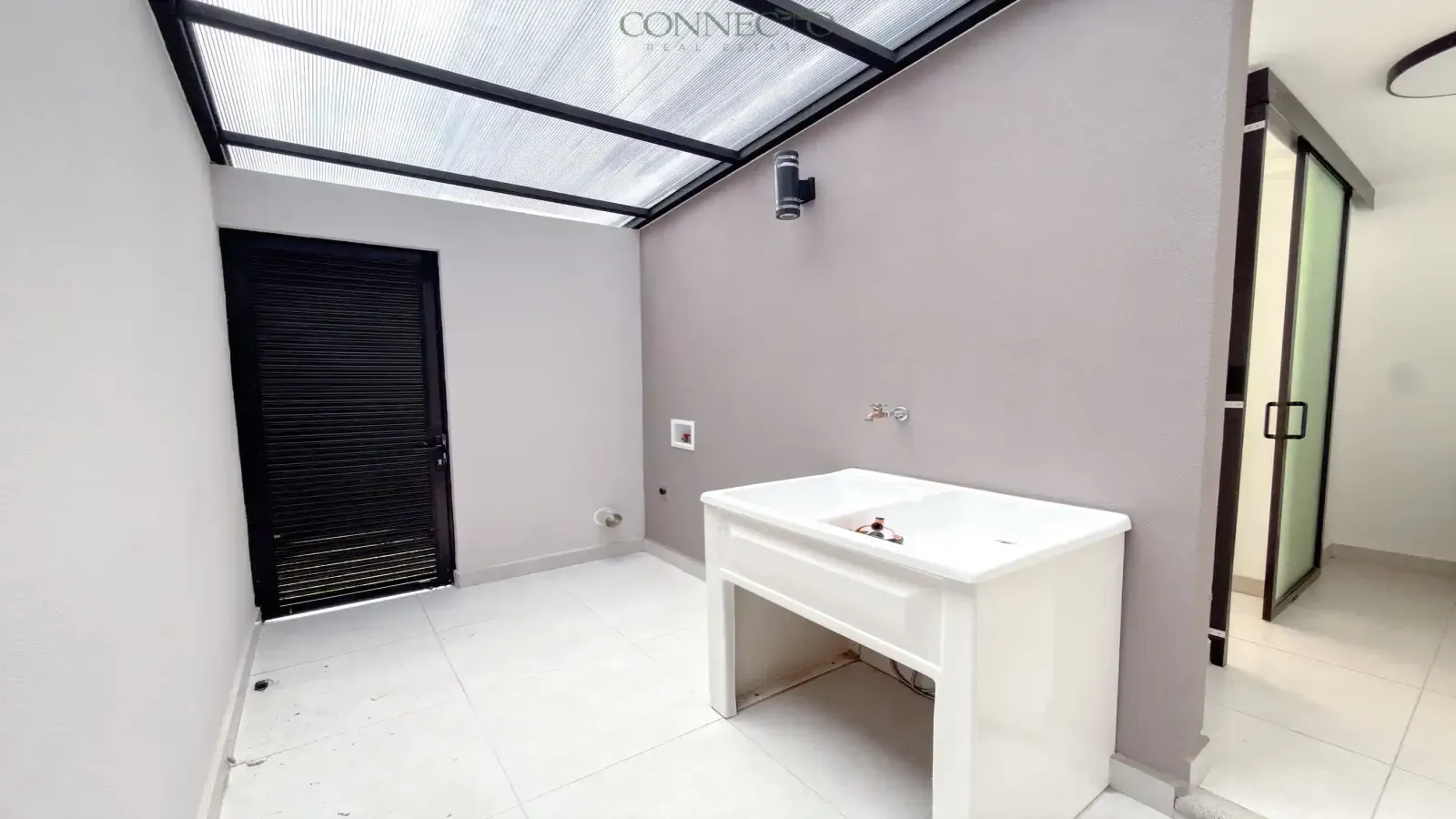 Santa Ana, San Jose, 3 Bedrooms Bedrooms, ,2 BathroomsBathrooms, 185 m&sup2; sqr meters,185 m&sup2;sqr meters, Townhouse,For Rent,1221