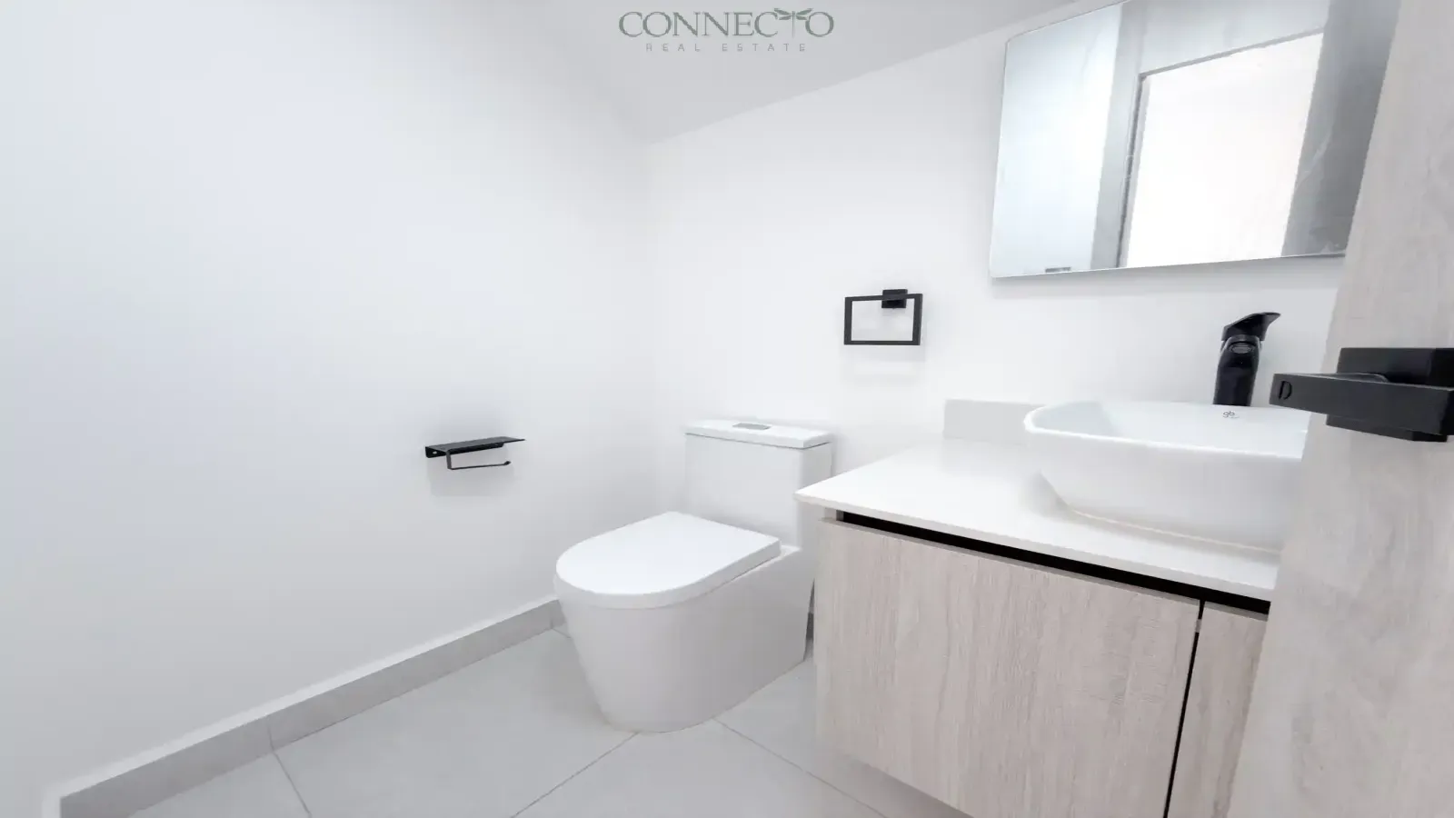 Santa Ana, San Jose, 3 Bedrooms Bedrooms, ,2 BathroomsBathrooms, 185 m&sup2; sqr meters,185 m&sup2;sqr meters, Townhouse,For Rent,1221