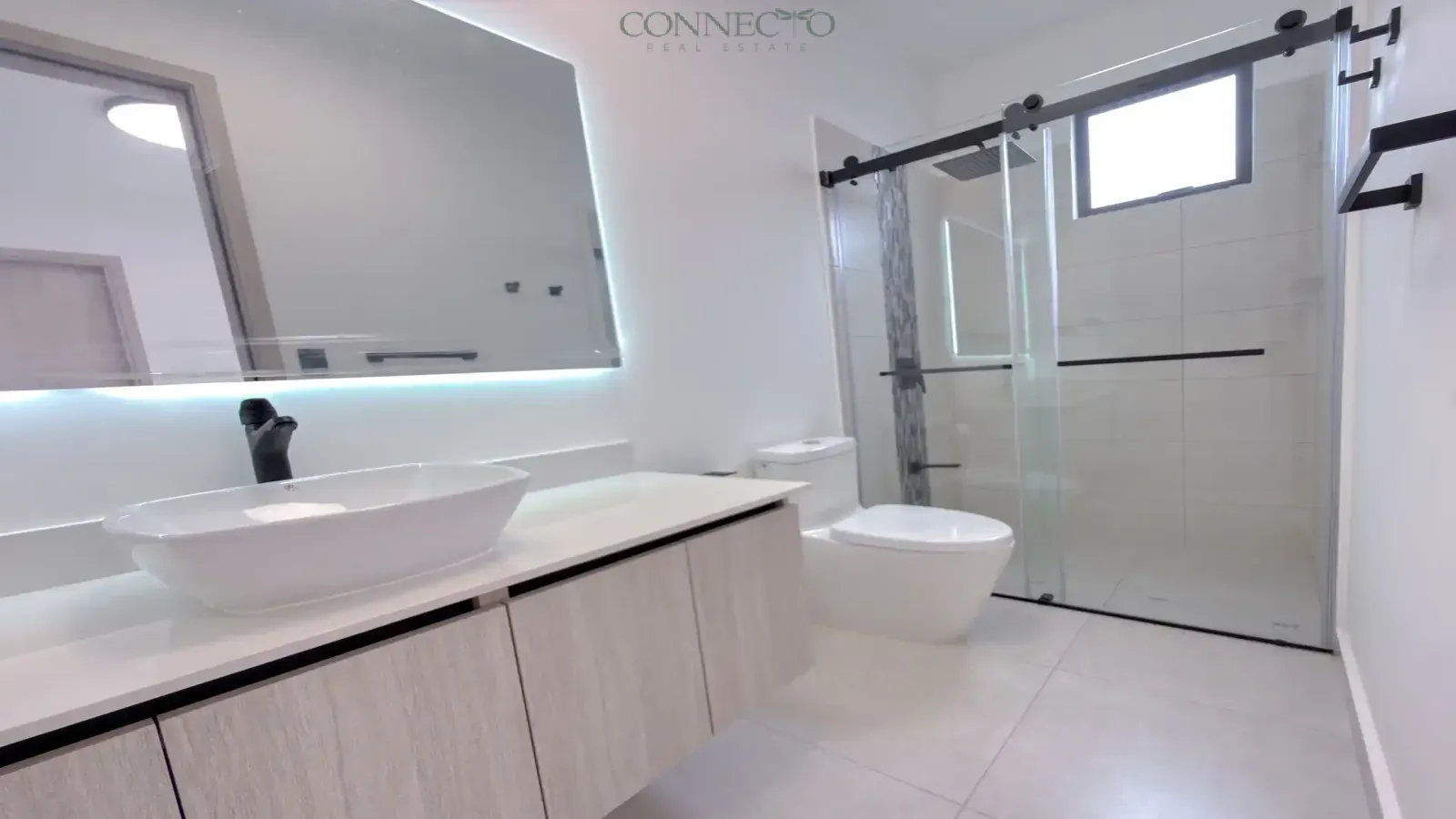 Santa Ana, San Jose, 3 Bedrooms Bedrooms, ,2 BathroomsBathrooms, 185 m&sup2; sqr meters,185 m&sup2;sqr meters, Townhouse,For Rent,1221