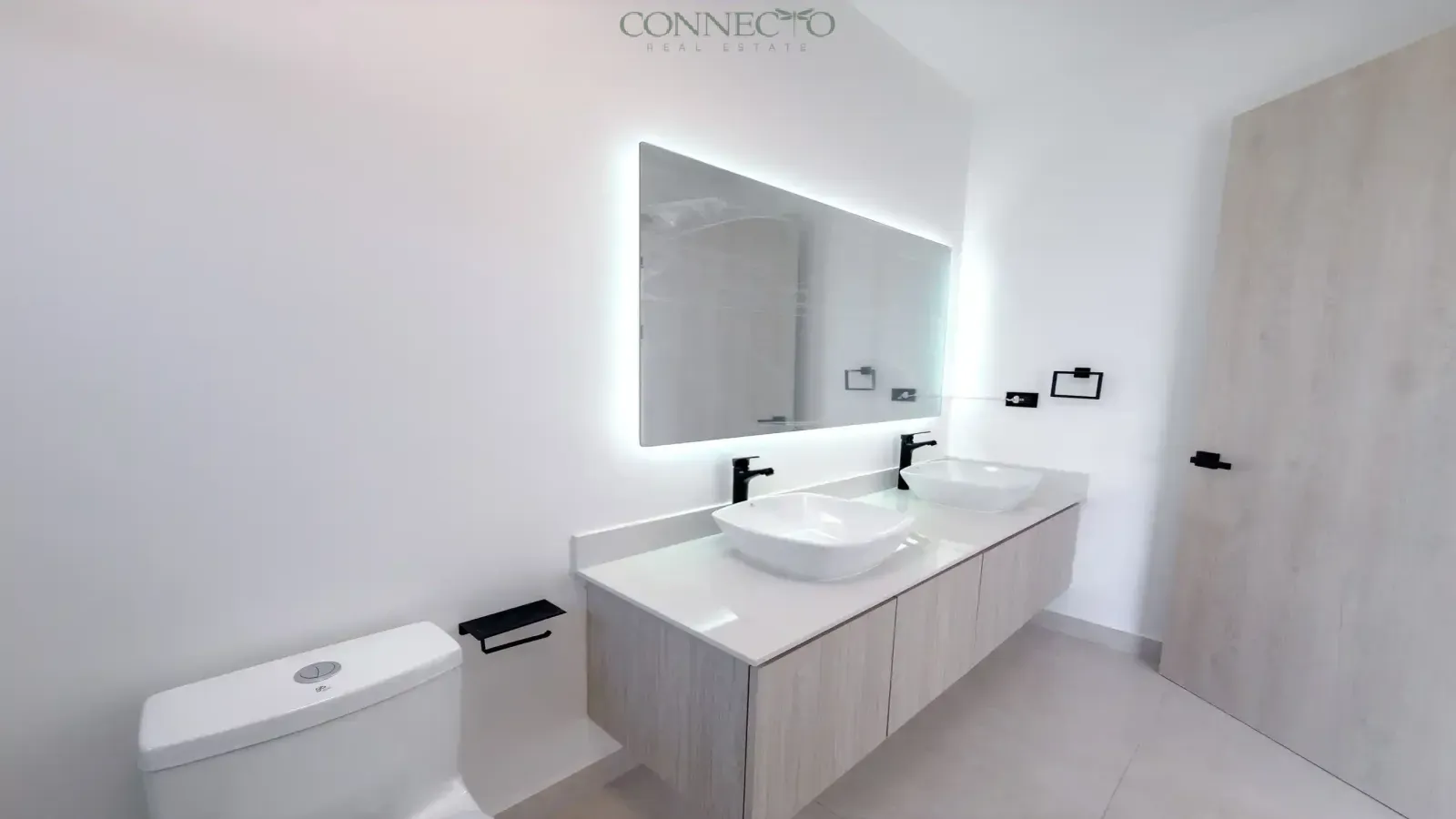 Santa Ana, San Jose, 3 Bedrooms Bedrooms, ,2 BathroomsBathrooms, 185 m&sup2; sqr meters,185 m&sup2;sqr meters, Townhouse,For Rent,1221