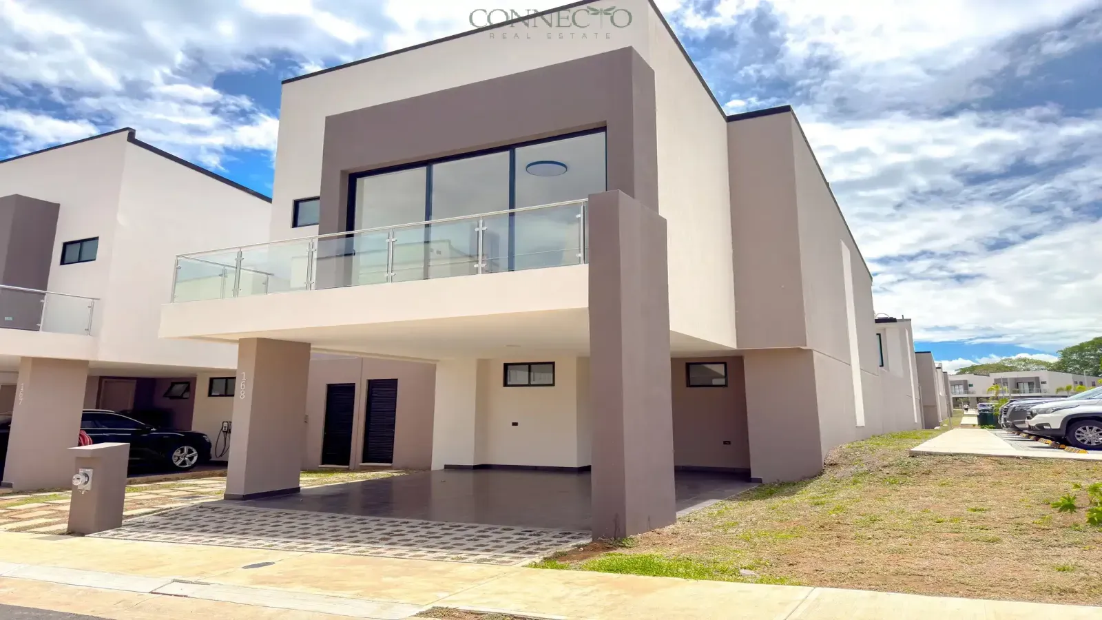 Santa Ana, San Jose, 3 Bedrooms Bedrooms, ,2 BathroomsBathrooms, 185 m&sup2; sqr meters,185 m&sup2;sqr meters, Townhouse,For Rent,1221