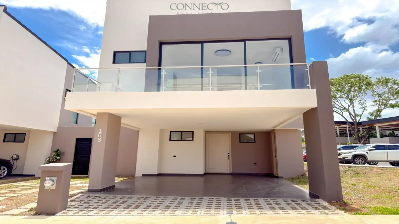 Santa Ana, San Jose, 3 Bedrooms Bedrooms, ,2 BathroomsBathrooms, 185 m&sup2; sqr meters,185 m&sup2;sqr meters, Townhouse,For Rent,1221